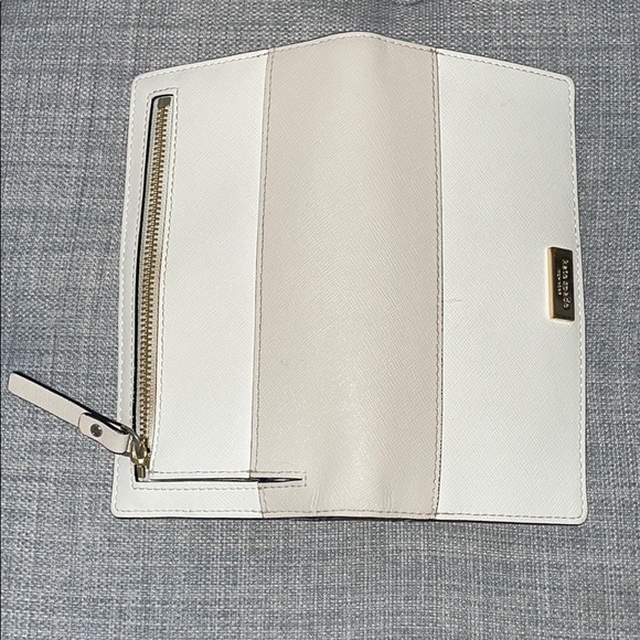 Kate Spade Wallet - Picture 3 of 3